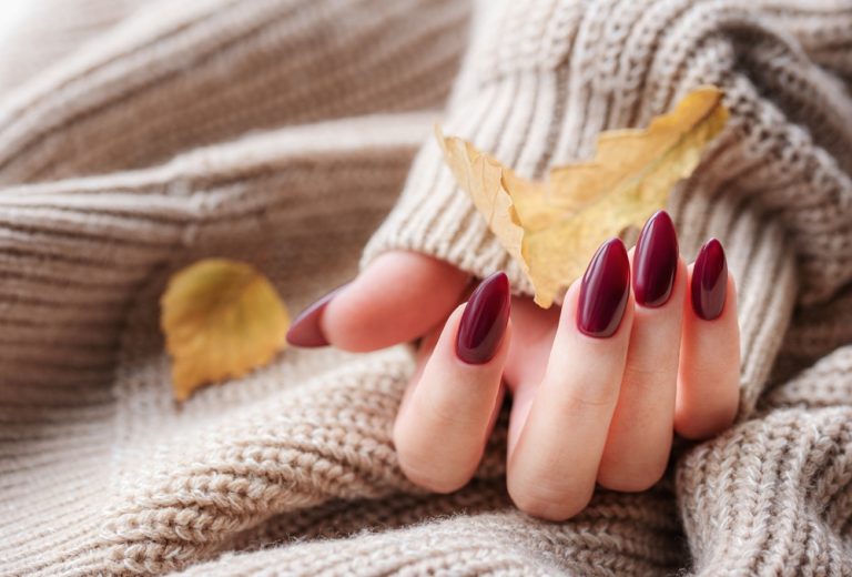 Maintaining Acrylic Nails: Tips and Tricks